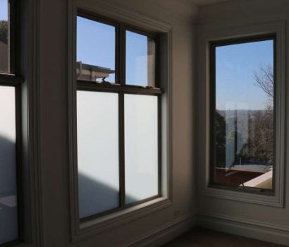 window-privacy-film-bedroom700x600